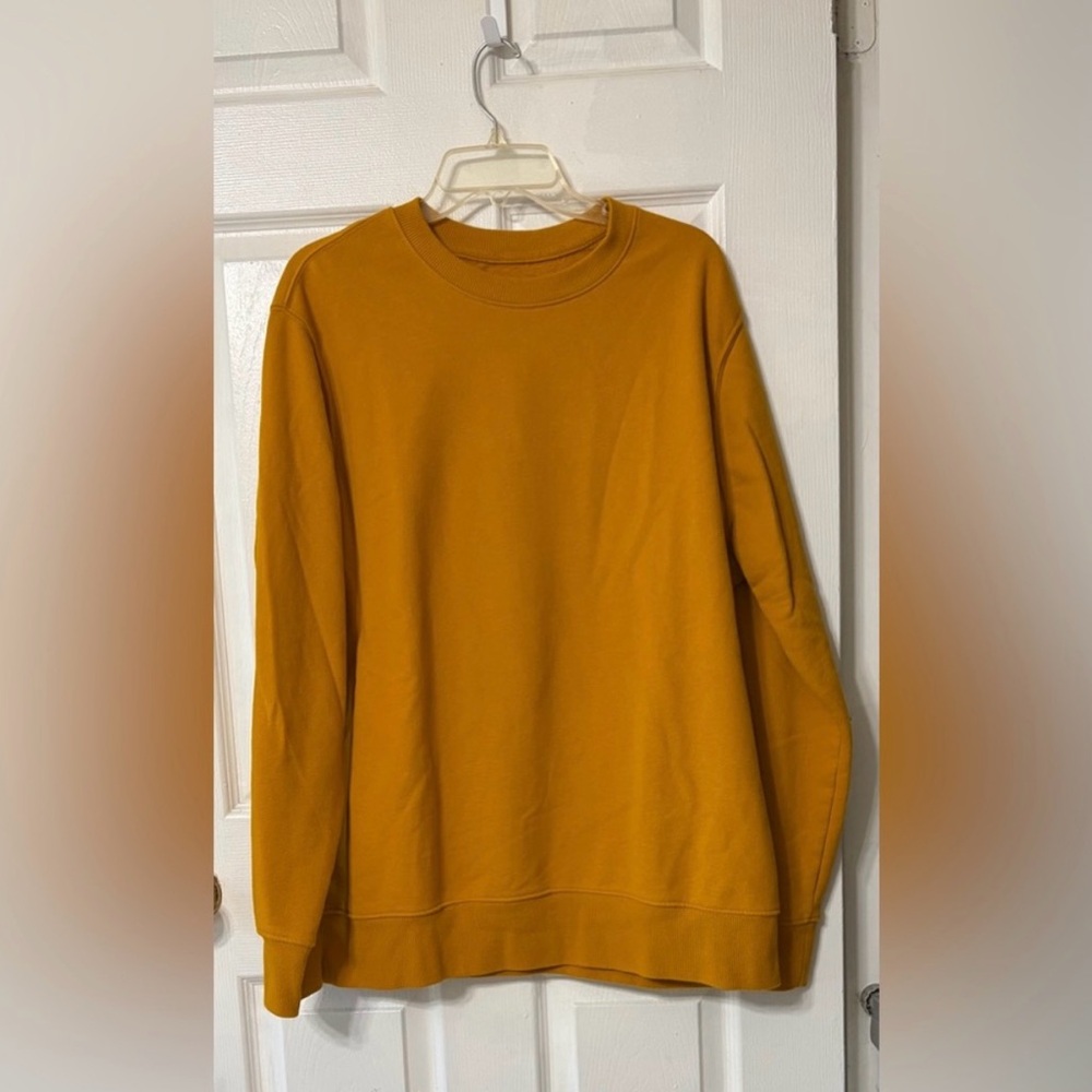 Goodfellow & Co Men's Golden Crew Neck Sweatshirt